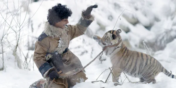 Imagem do filme O Menino e o Tigre