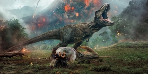 Crítica do filme Jurassic World: Reino Ameaçado | Mirando no suspense e errando