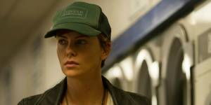 Crítica do filme Lugares Escuros | Mais uma ótima história de Gillian Flynn