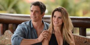 Crítica do filme Loucas pra Casar | Cerimônia barata com boas piadas