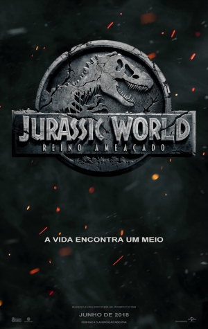 Cartaz oficial do filme Jurassic World: Reino Ameaçado