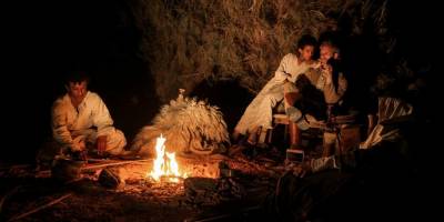 Crítica do filme O Lobo do Deserto | O pequeno Theeb e o fim da era dos beduínos.